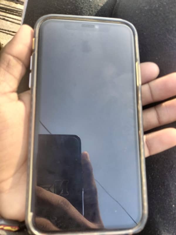 iPhone 11 Black Colour Factory Unlock 64Gb 1