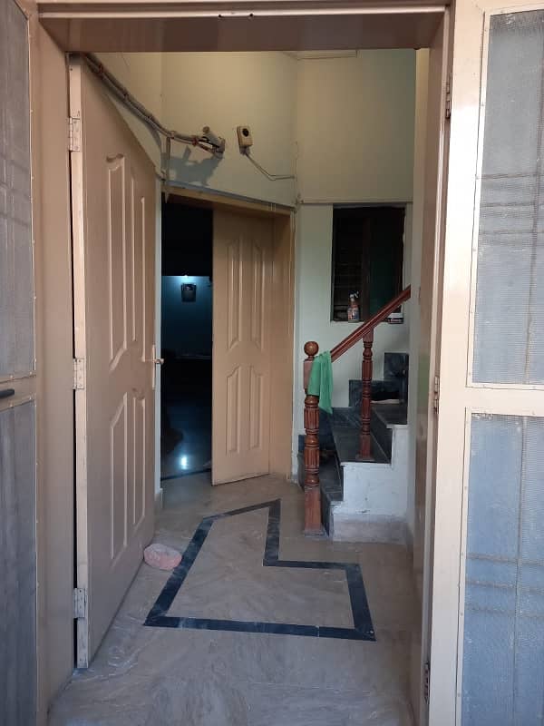 7.5 Vip Location Used Single Storey House Available For Sale In Johertown Near Emporioum Mall Lahore. 2