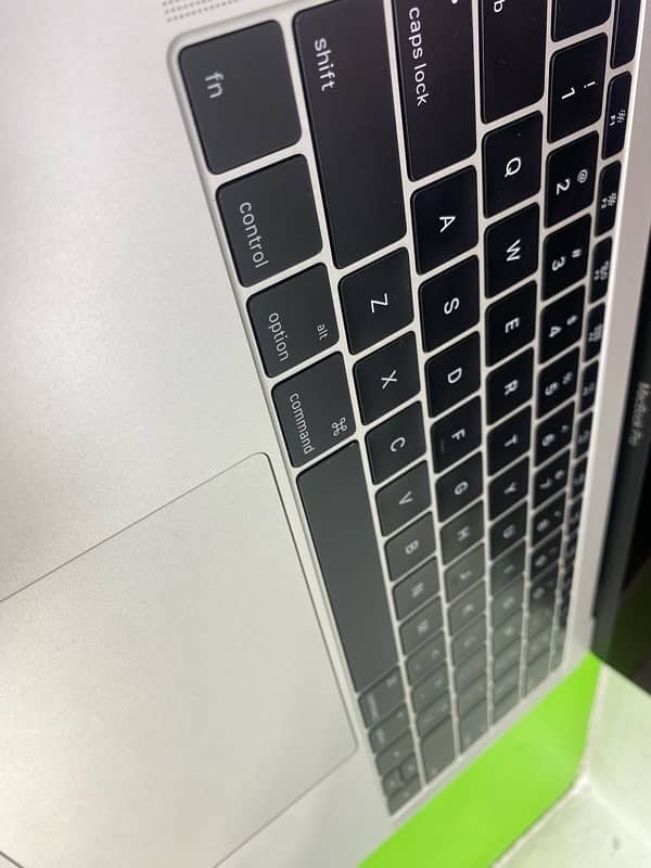 MACBOOK PRO 2017 13 INCH 5