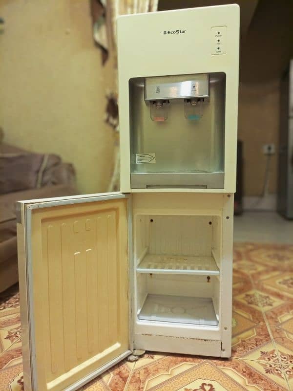 Water dispenser for Sale in Excellent Condition. 2