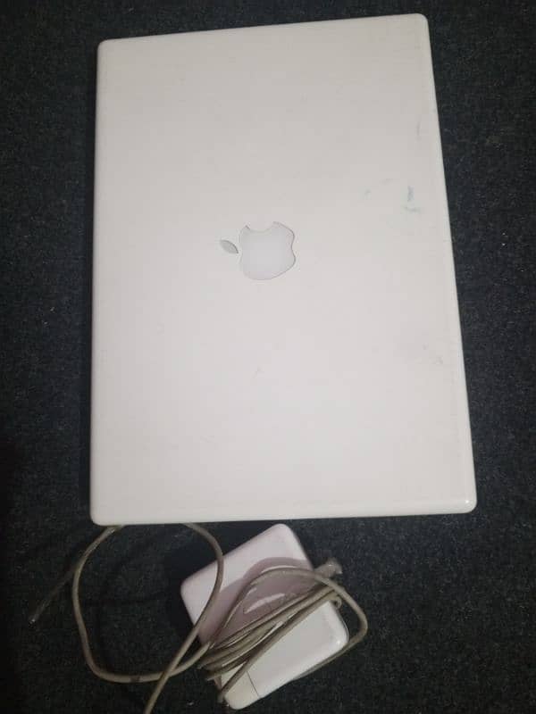 MacBook for sale 0