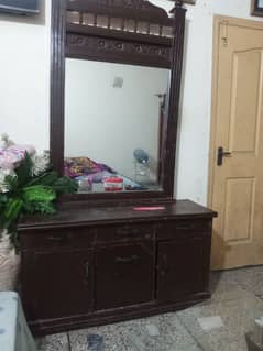 Dressing table