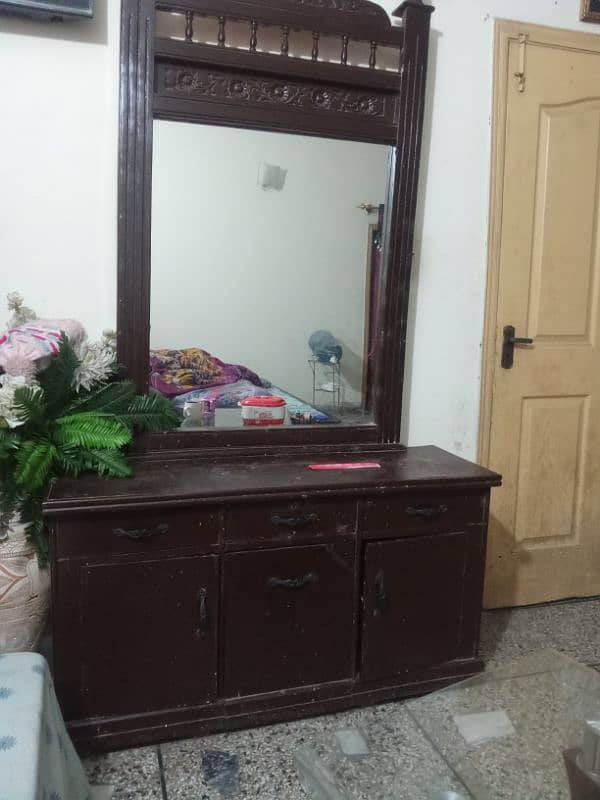 Dressing table 1