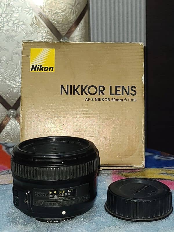 Nikon 50mm 1.8G with box 1