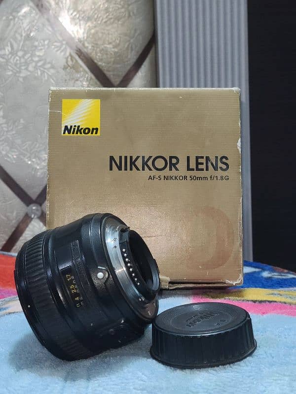 Nikon 50mm 1.8G with box 2