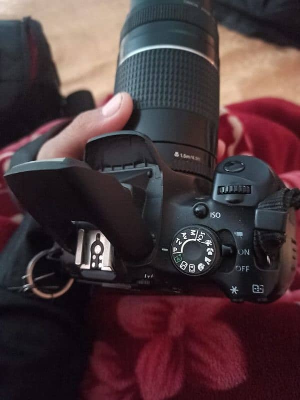 DSLR 700D  CANON 375 LENS 2