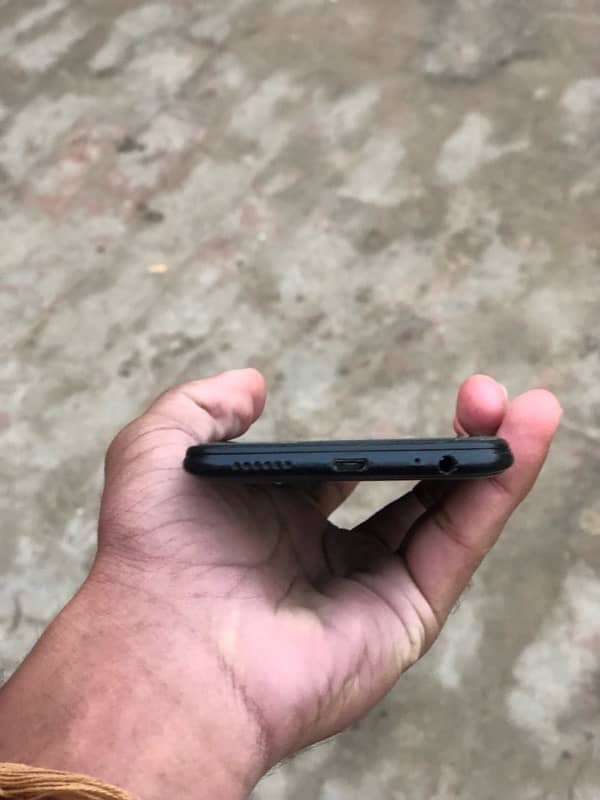 Infinix hot 8 lite 2 32 5