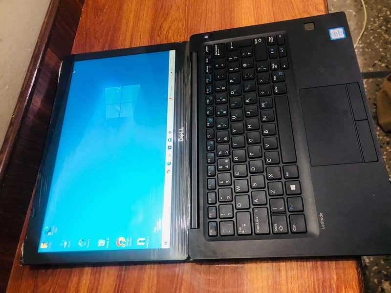 Dell Latitude 7280 Laptop | Core i5 7th Gen 9