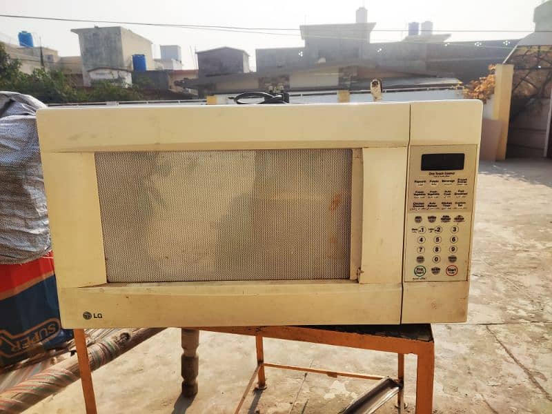 Lg 60 liter microwave oven 0