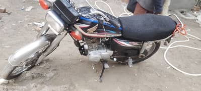 Honda 125 Model 2015 Urgent For Sale need money 1st owner