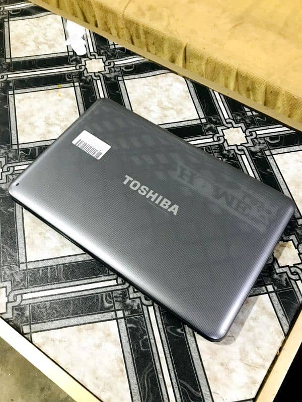 New Toshiba Laptop (4GB/320GB) 1