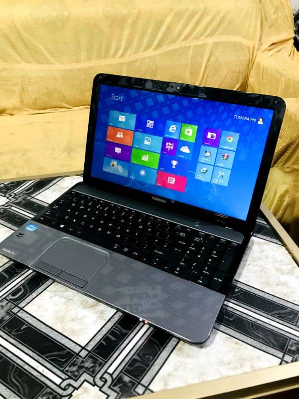 New Toshiba Laptop (4GB/320GB) 2