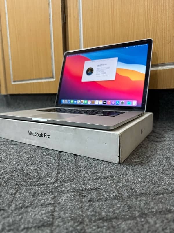 MacBook Pro with Box 16/512 2