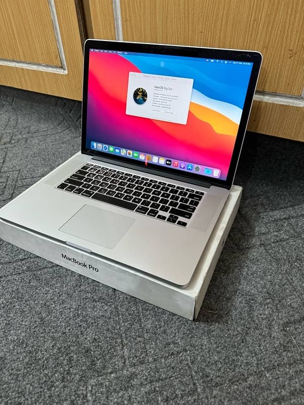 MacBook Pro with Box 16/512 3