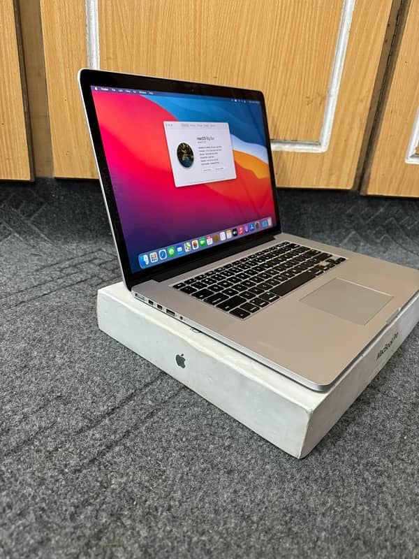 MacBook Pro with Box 16/512 4