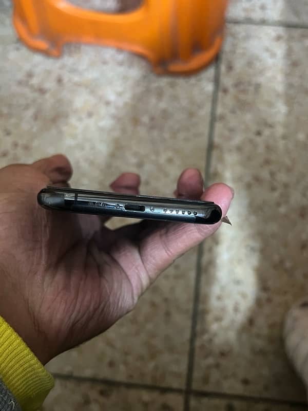 iPhone 11 Pro pta approved 2