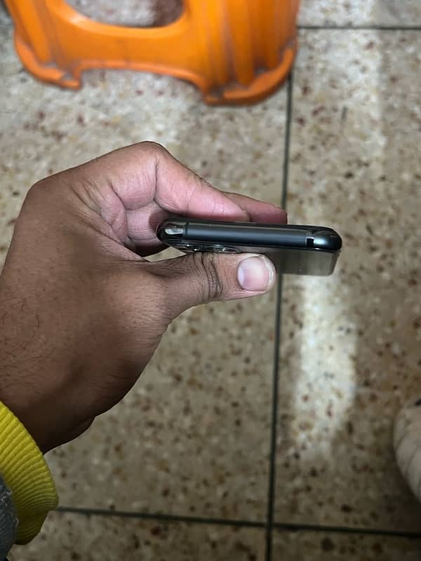 iPhone 11 Pro pta approved 3