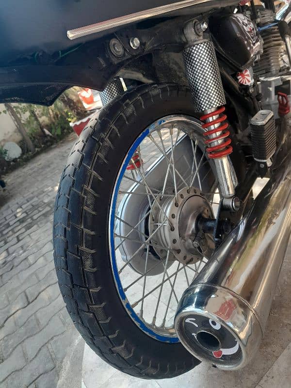 HONDA 125 TYRE FOR SALE 3