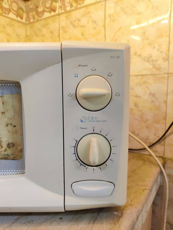 Dawlance Microwave Oven 2