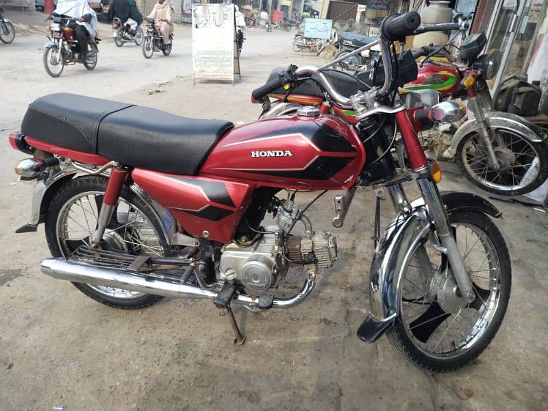 Honda CD 70 4