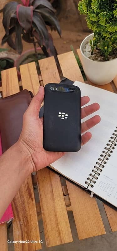 black berry q20 classic 1