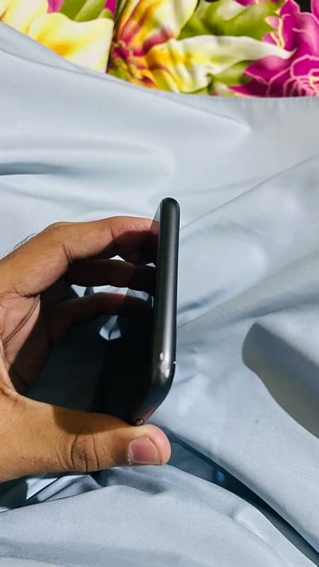 iphone 8 plus 64GB NON PTA 3