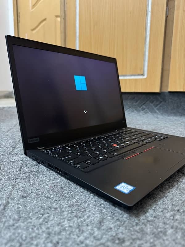 Lenovo T490s Core i5 8th | 16/256 | Fresh Import 1