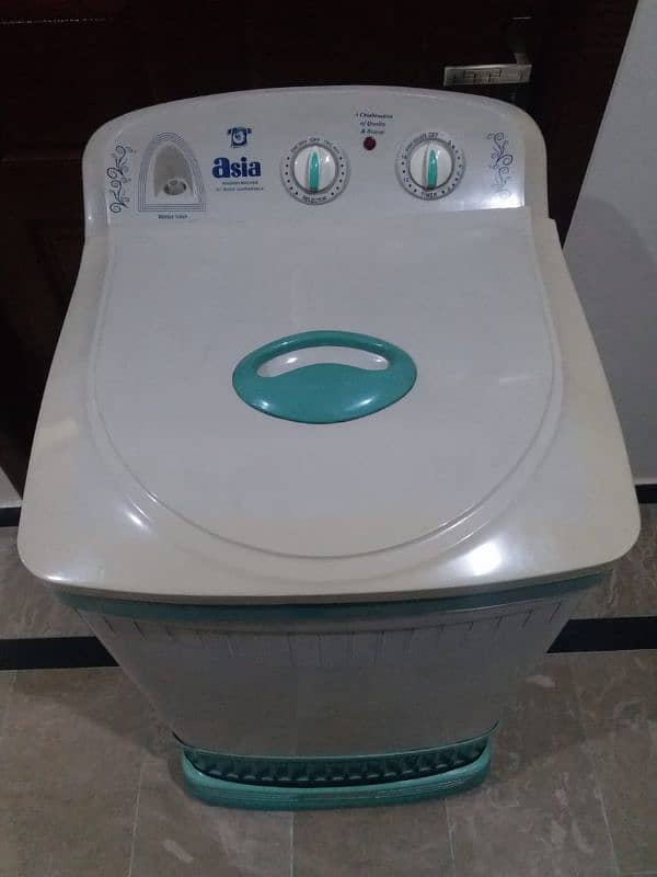 I want to sell my washing machine . Phone no 03125698339 4