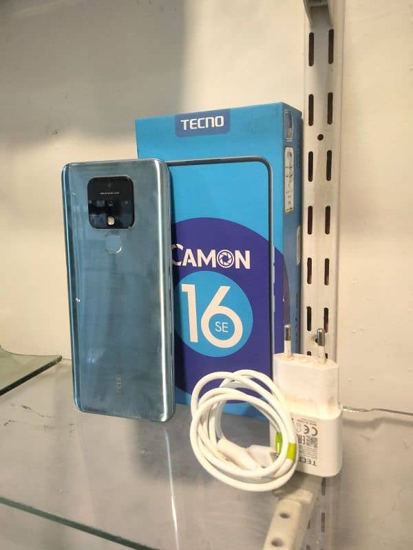 Tecno camon 16SE 6/128 with box & charger 1