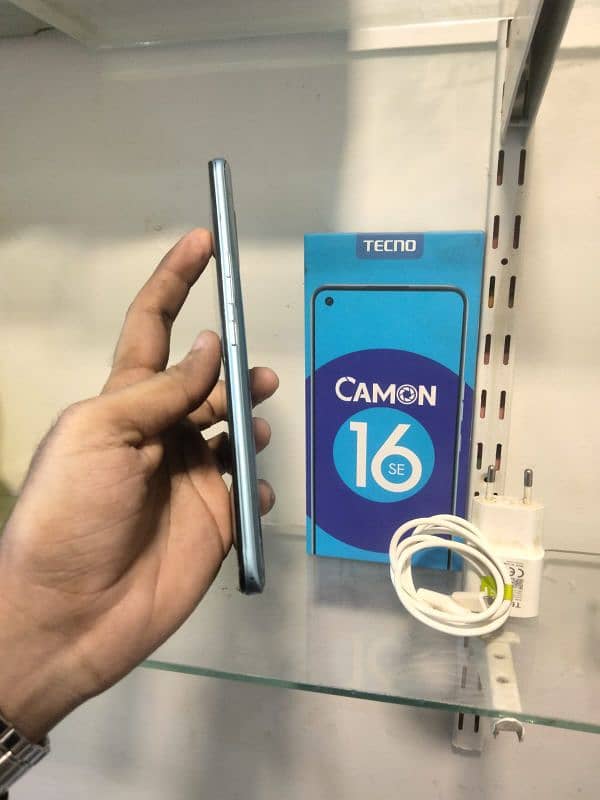 Tecno camon 16SE 6/128 with box & charger 5