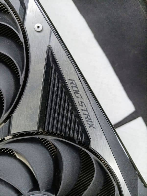 ASUS ROG STRIX 3060TI 8 GB 13