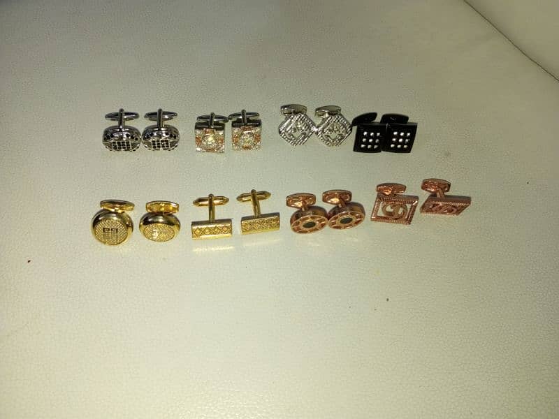 Rings and studs 0