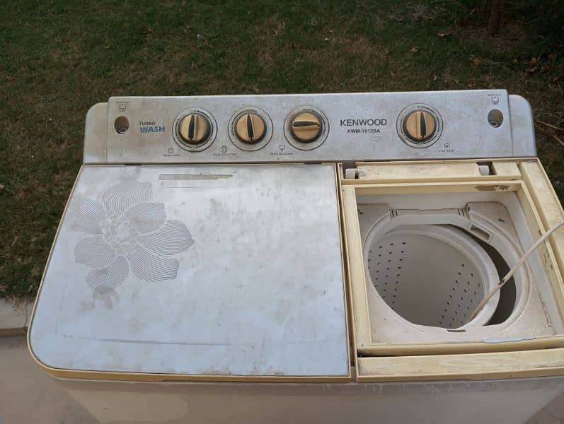 Kenwood 10kg load semi-automatic washing machine (dryer is broken) 1