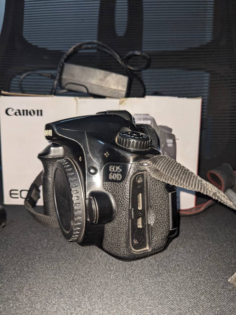 Canon EOS 60D with 18-55mm Kit Lens, and 75-300mm Zoom Lens 9