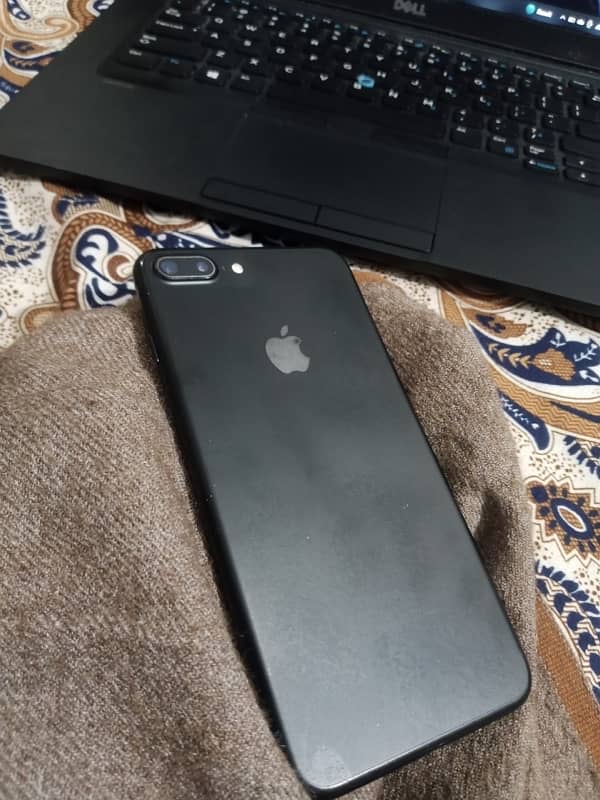 iphone 7 plus for sale non PTA 3 month sim time. 1