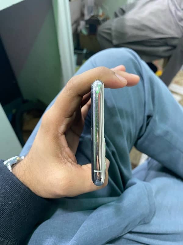 iphone 11 promax 64Gb Pta Approved 3