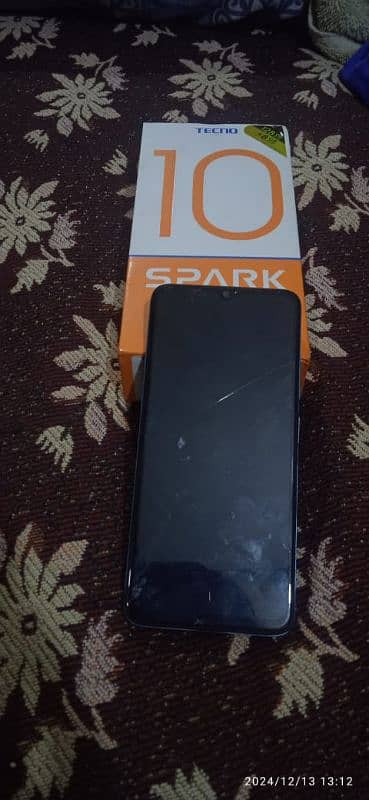 Tecno spark 10 6/128 3