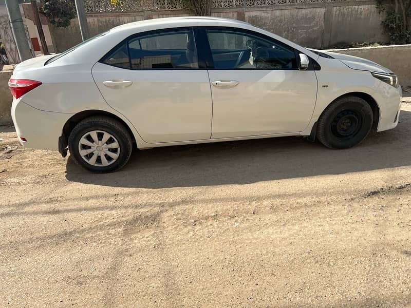 Toyota Corolla GLI 2015 1300 cc 5