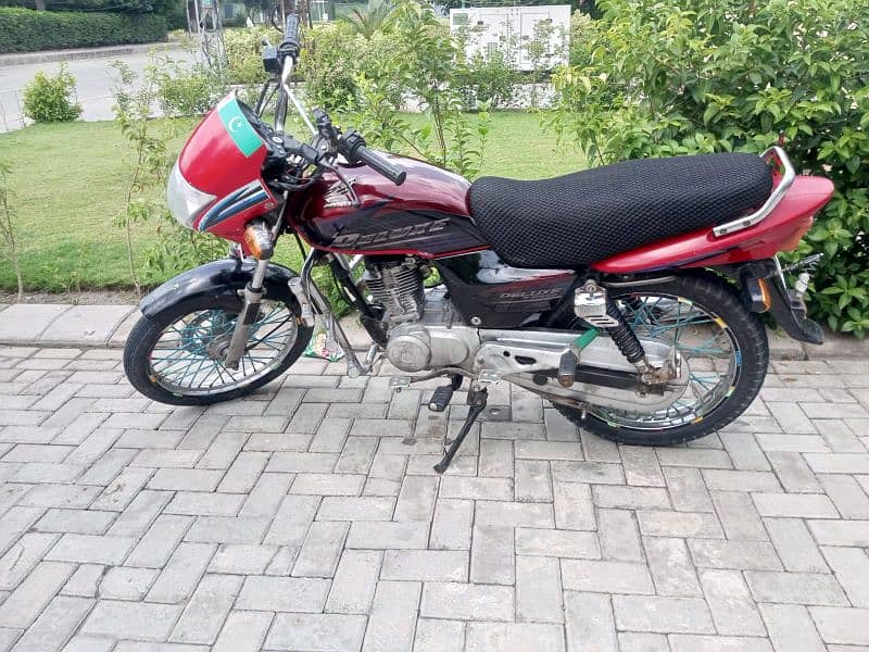 Honda delux 125 0