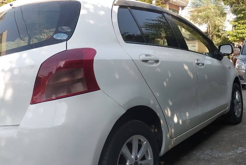 Toyota Vitz 2006 Mint Condition 4