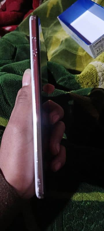 Bilkul ok phone ha 8+5/128 no open no repair 4