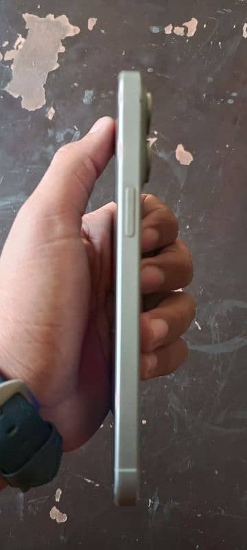 Iphone 15 Pro Max Natural Titanium Color Lush Condition 4