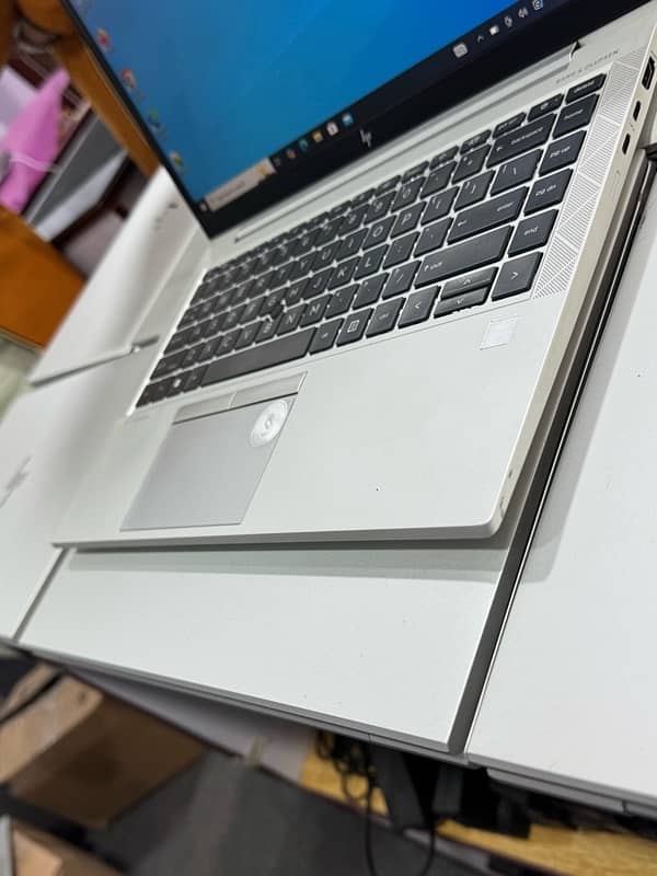 Hp Elitebook 840 G7 core i5 10 generation 8/256 4