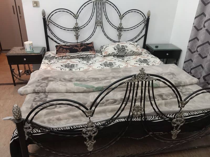 Bed set for sale 1