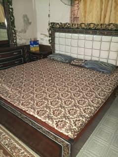 Bed, Almari, dressing table, divider new condition