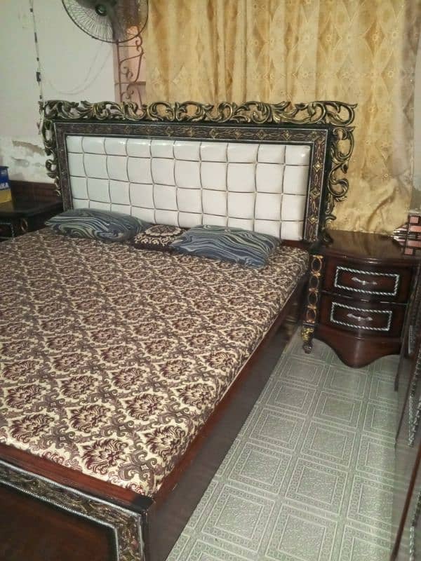 Bed, Almari, dressing table, divider new condition 1