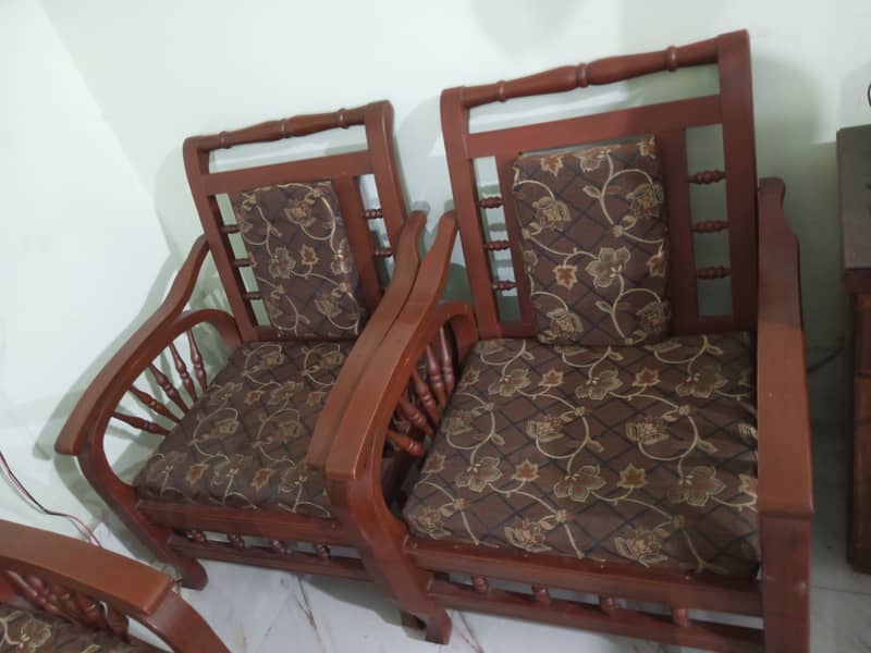 5 seater sofa set with table 2