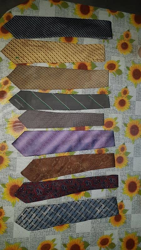 Set of 9 ties. Old money fashion. 1