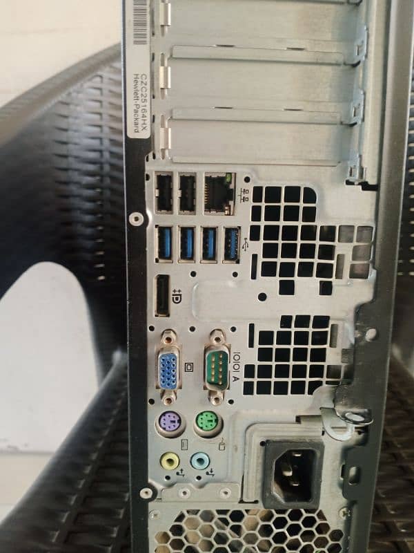 HP Desktop AMD A8 2GB Builtin Graphics 2