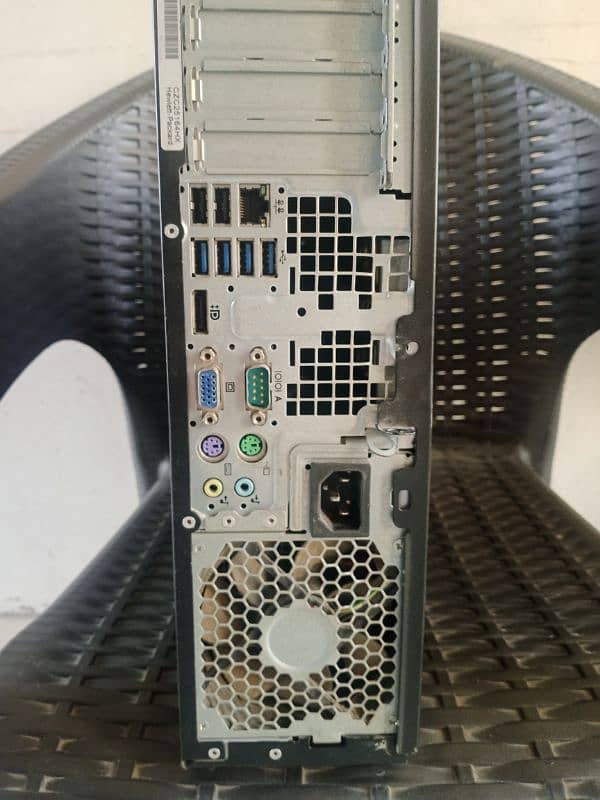 HP Desktop AMD A8 2GB Builtin Graphics 3